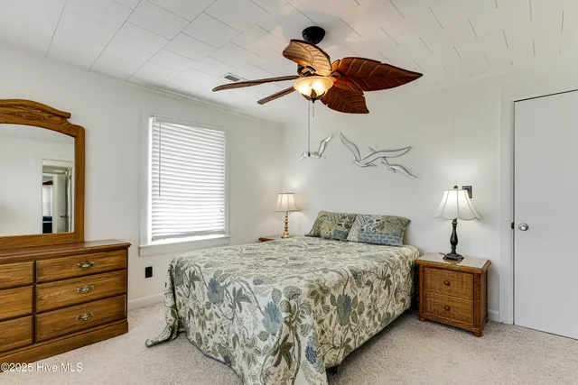 $589,900 | 317 Sand Piper Lane, Holden Beach, NC 28462