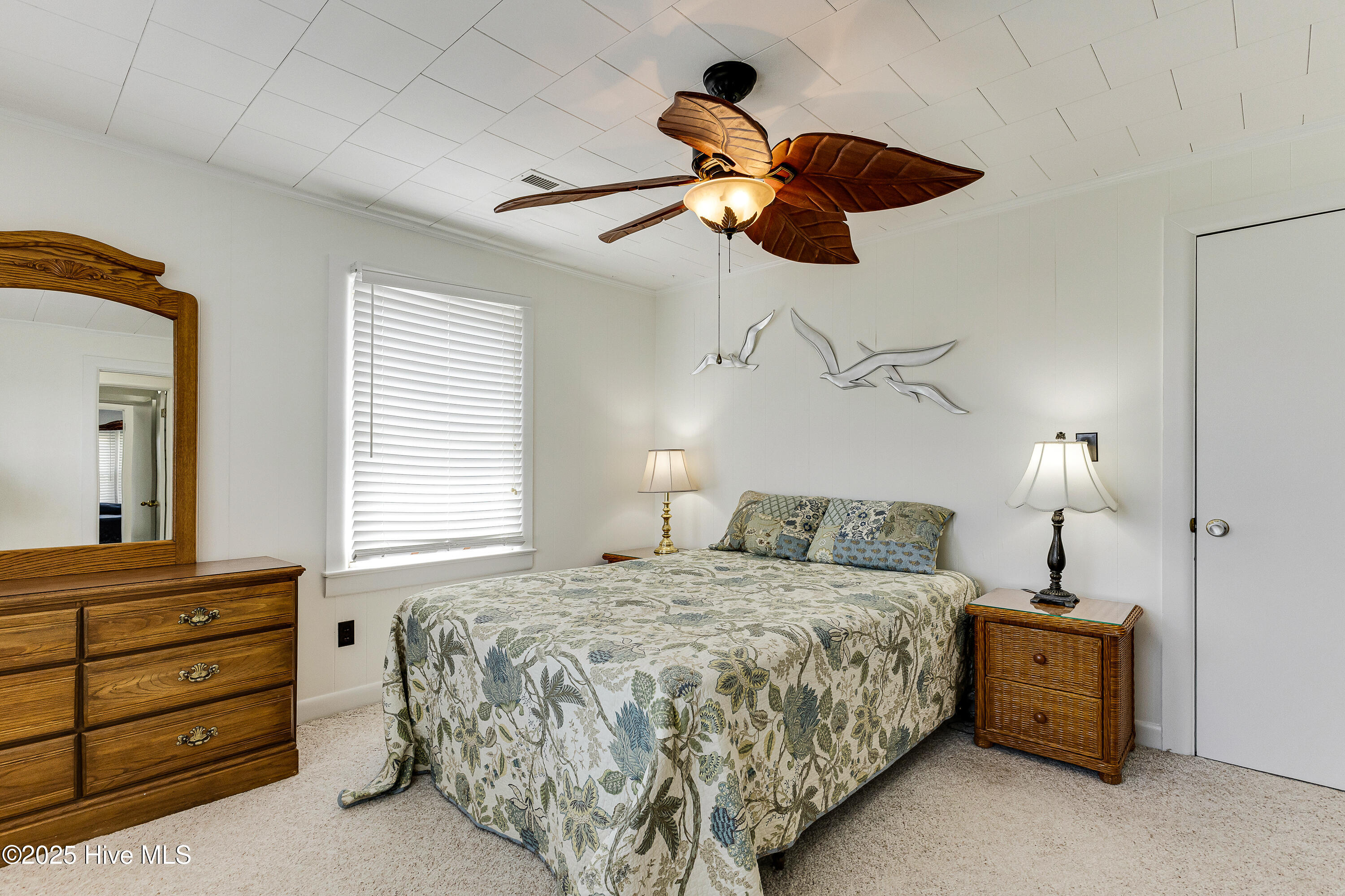 317 Sand Piper Lane Holden Beach, NC 28462 - Photo 8 of 26 317 Sandpiper-18