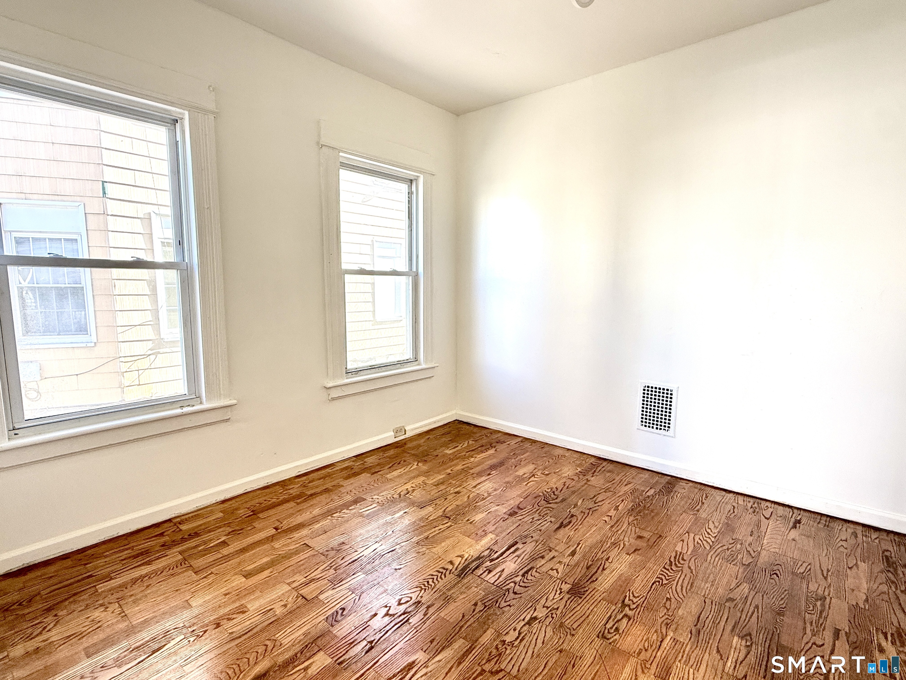 202 6th Street Bridgeport, CT 06607 - Photo 8 of 12
