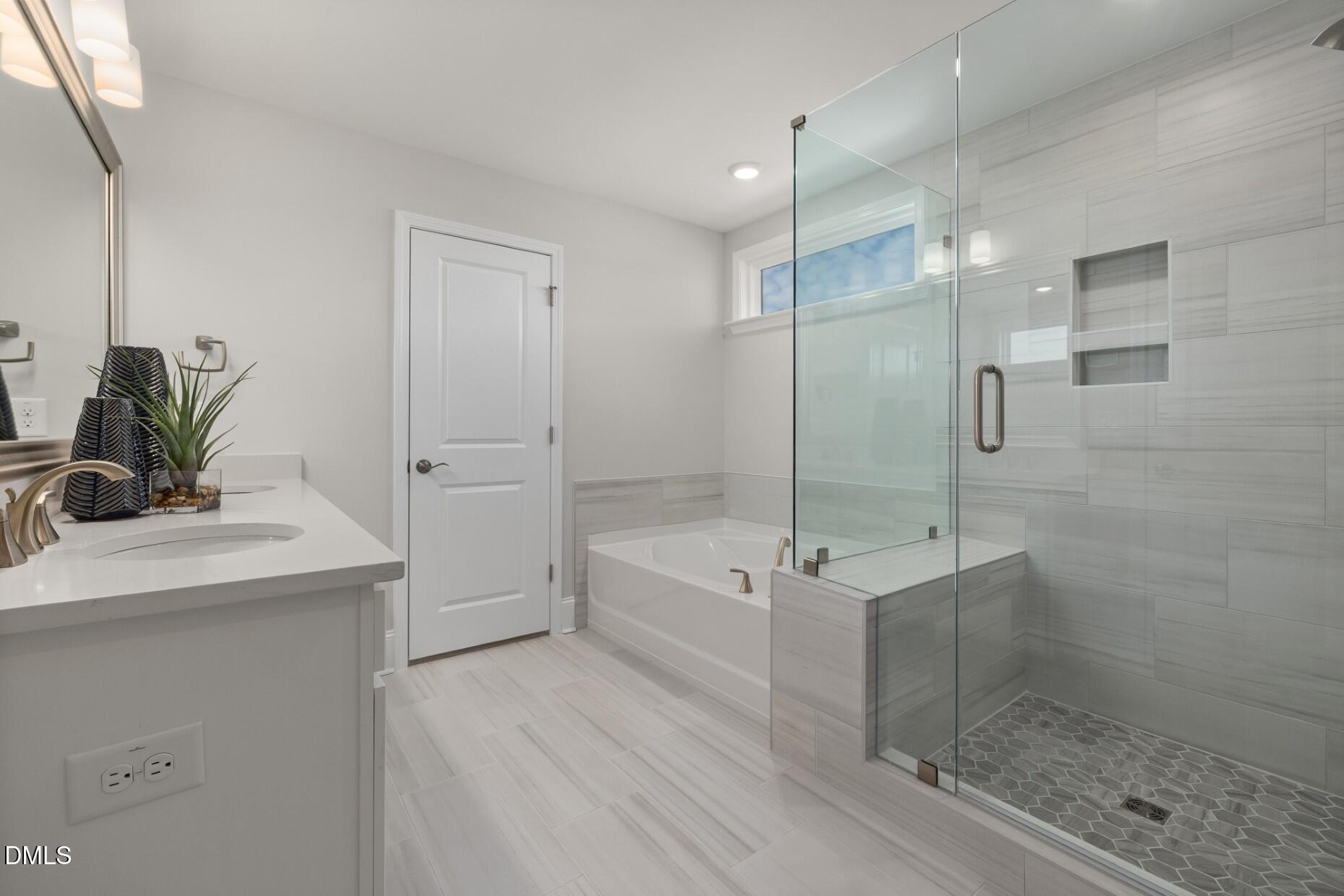 2212 Astride Way Fuquay-Varina, NC 27526 - Photo 14 of 38 DX3A2148