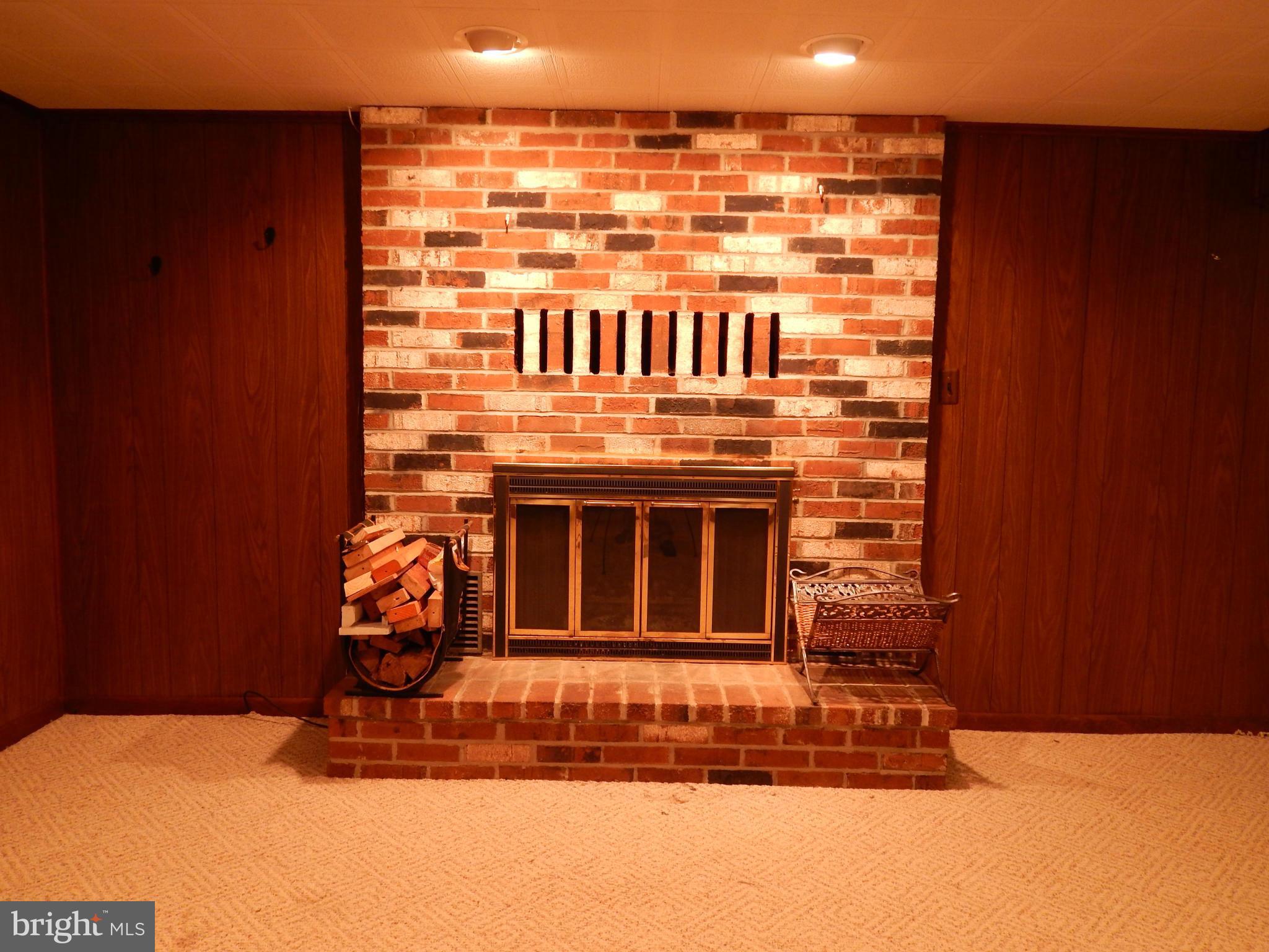 1912 Tadcaster Road Catonsville, MD 21228 - Photo 18 of 26 a view of a balcony