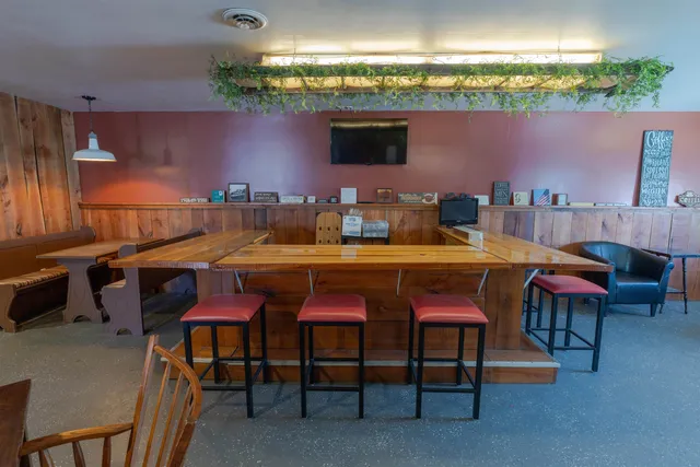 $345,000 | 18 State Street, Northumberland, NH 03582