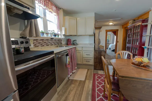 $345,000 | 18 State Street, Northumberland, NH 03582