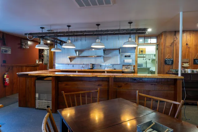 $345,000 | 18 State Street, Northumberland, NH 03582