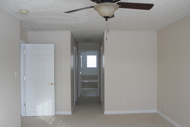 4408 West Petty Road Muncie, IN 47304 - Photo 11 of 18 Gallery Image 11
