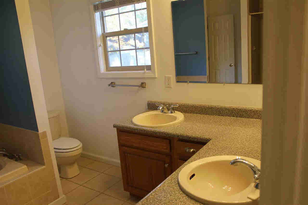 4408 West Petty Road Muncie, IN 47304 - Photo 13 of 18 Gallery Image 13