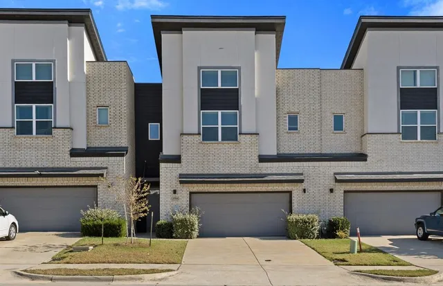 a building view with a outdoor space