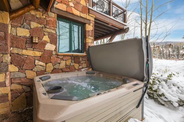a view of a house with a bath tub