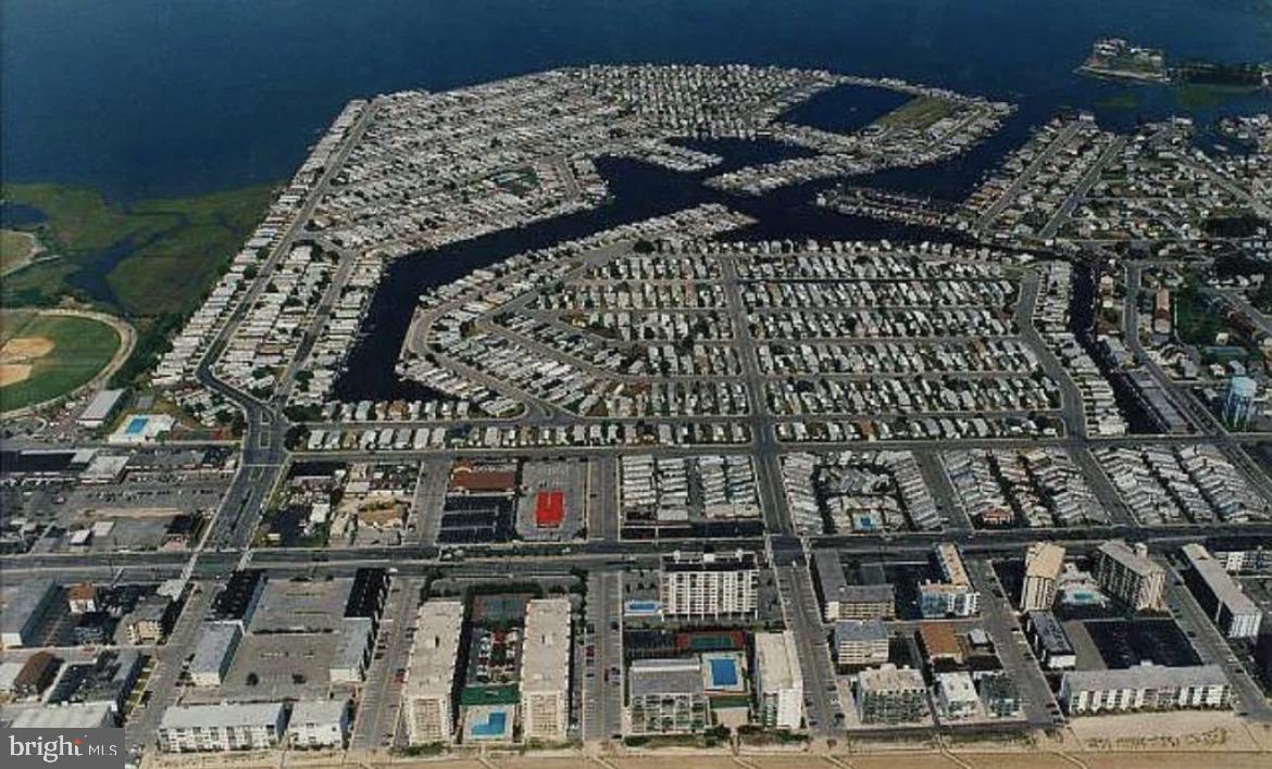 142 Peachtree Road Ocean City, MD 21842 - Photo 13 of 14 a picture of city view