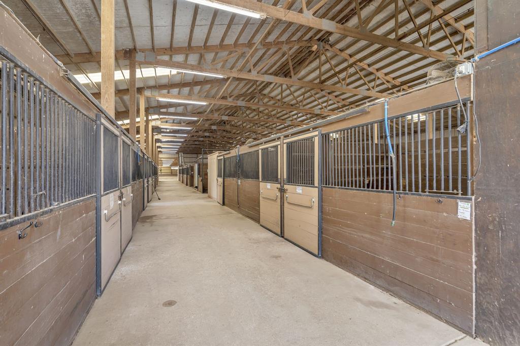 7950 Cross Timbers Road Flower Mound, TX 75022 - Photo 18 of 37 a view of entryway