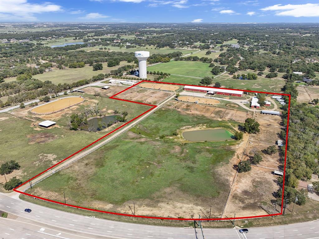 7950 Cross Timbers Road Flower Mound, TX 75022 - Photo 4 of 37 a view of a outdoor space