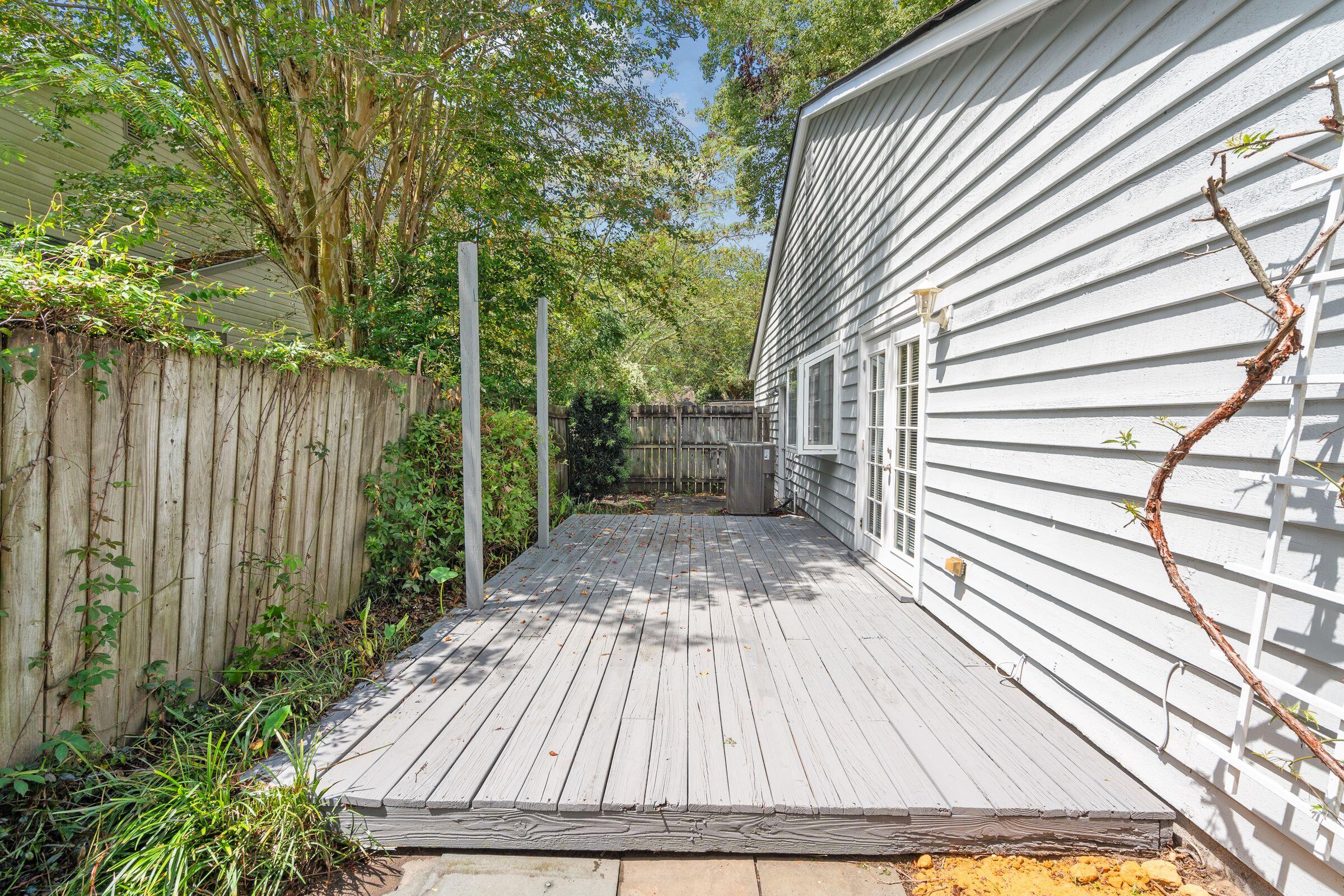 1106 Secessionville Road Charleston, SC 29412 - Photo 19 of 32 1106Secessionville-KeenEyeMarketing-025