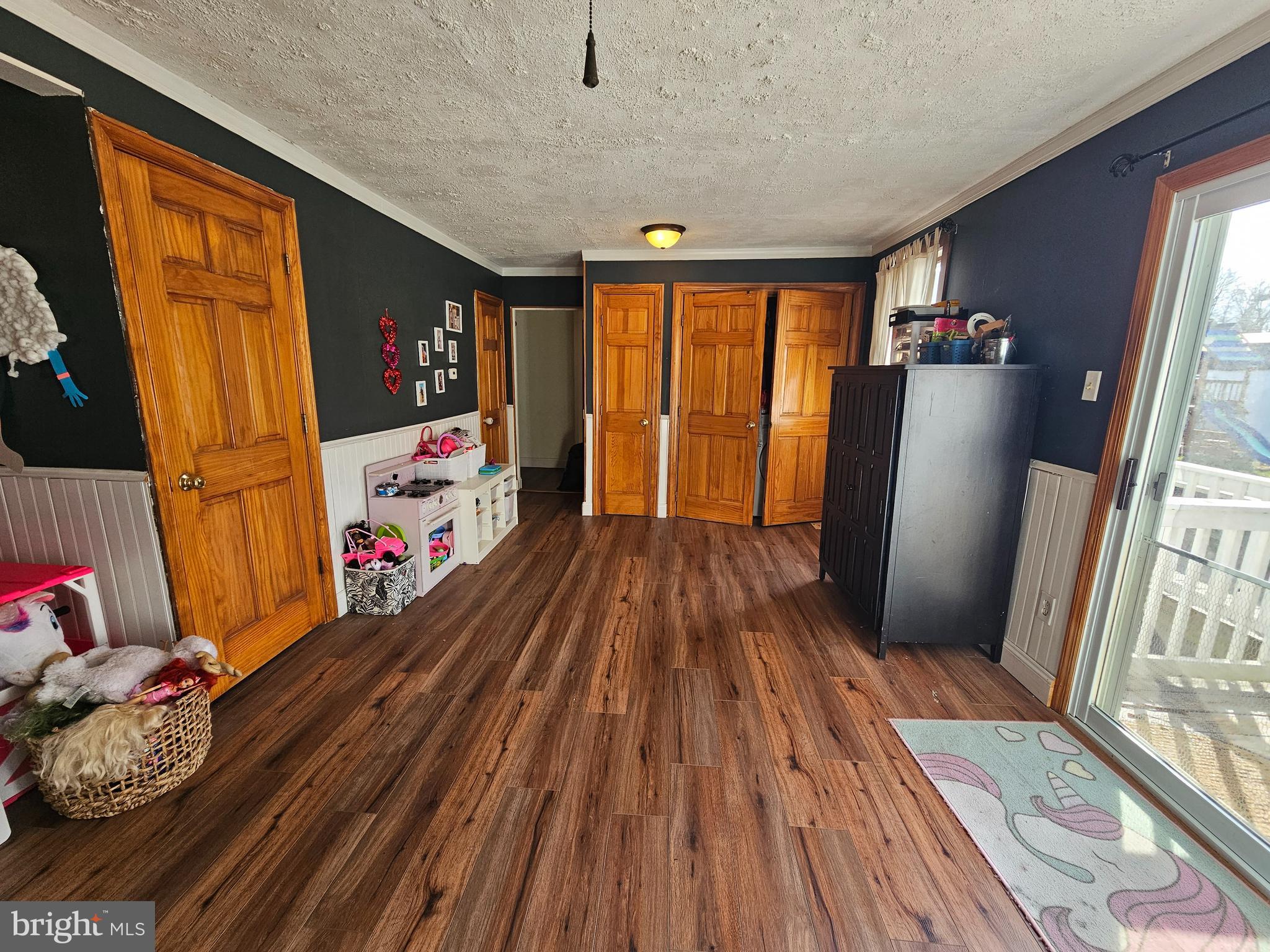 57 Union Street Pennsville, NJ 08070 - Photo 12 of 24 a living room with furniture and a window