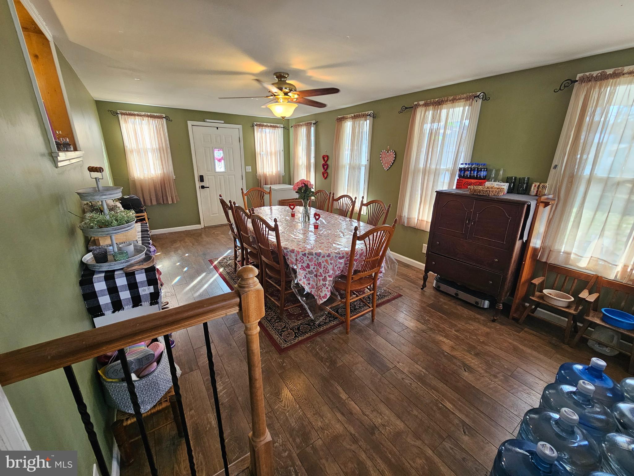 57 Union Street Pennsville, NJ 08070 - Photo 9 of 24 a living room with furniture and a window