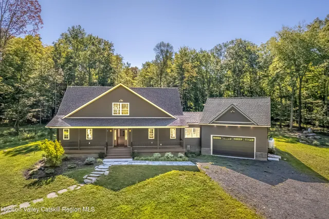 $899,000 | 621 Decker Road, Wallkill, NY 12589
