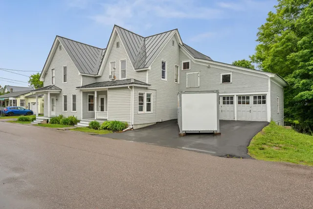 $370,000 | 11 Summer Street, Barre Town, VT 05649