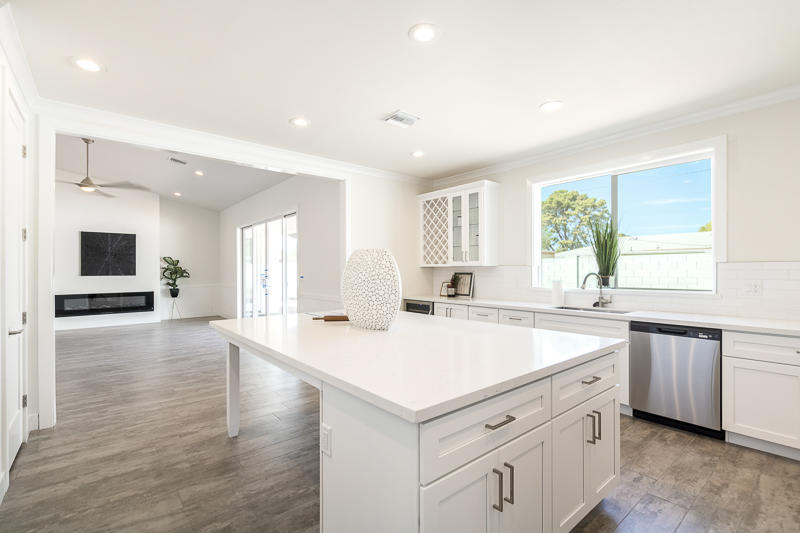 3820 East Piccadilly Road Phoenix, AZ 85018 - Photo 11 of 25 15-Clarendon