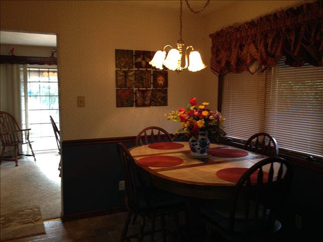 2039 West State Line Road Erie, MI 48133 - Photo 12 of 20 Eat-in Kitchen