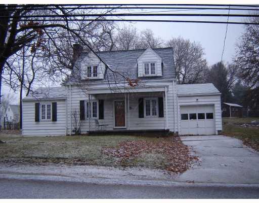 15 Kennedy Lane McKees Rocks, PA 15136 - Photo 1 of 18 Exterior Front.