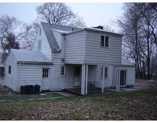 15 Kennedy Lane McKees Rocks, PA 15136 - Photo 3 of 18 Exterior Back.