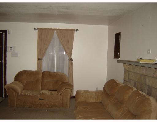 15 Kennedy Lane McKees Rocks, PA 15136 - Photo 9 of 18 Living Room.