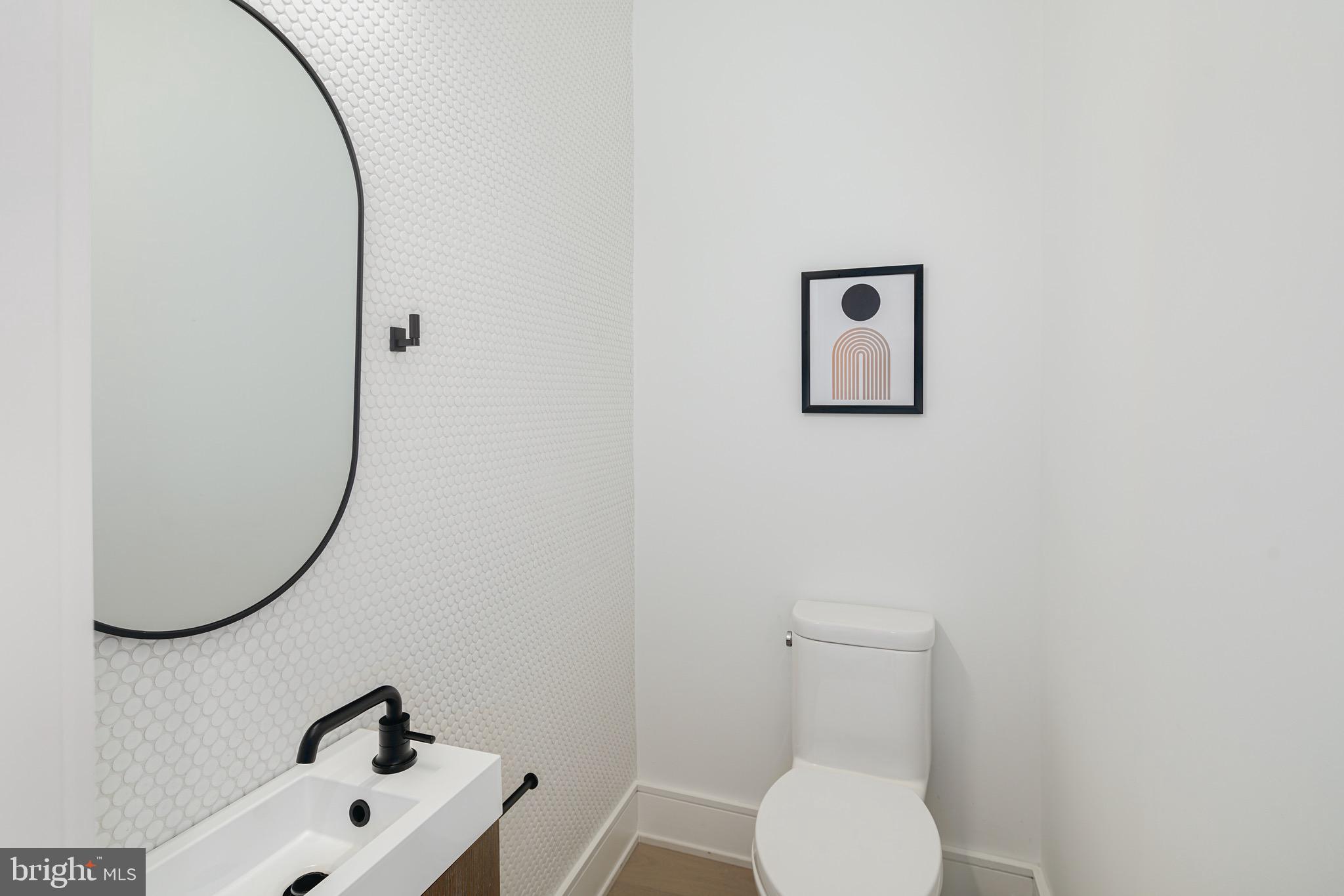 2322 Sansom Street Philadelphia, PA 19103 - Photo 12 of 82 1st floor powder room