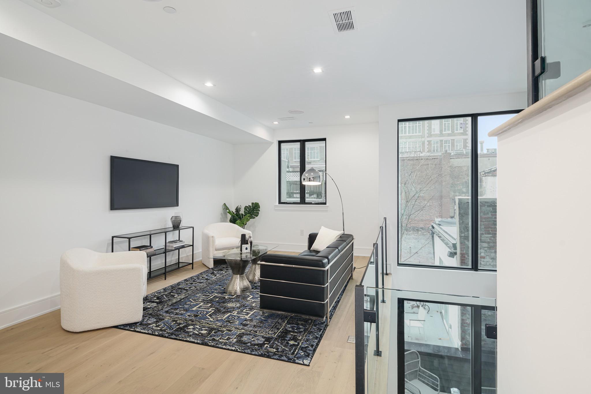 2322 Sansom Street Philadelphia, PA 19103 - Photo 27 of 82 Lofted Bonus Space w/ Wet Bar