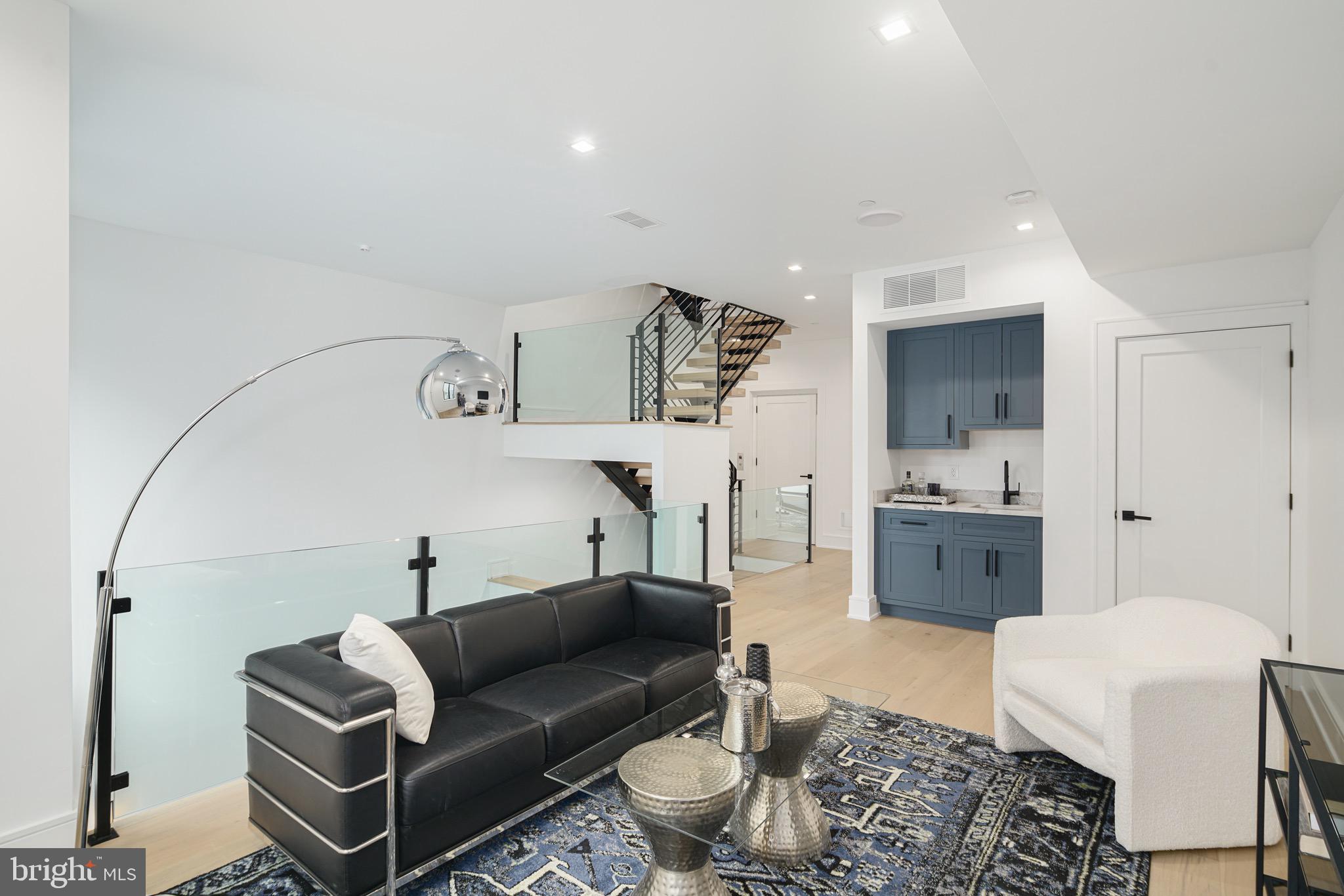 2322 Sansom Street Philadelphia, PA 19103 - Photo 30 of 82 Lofted Bonus Space w/ Wet Bar