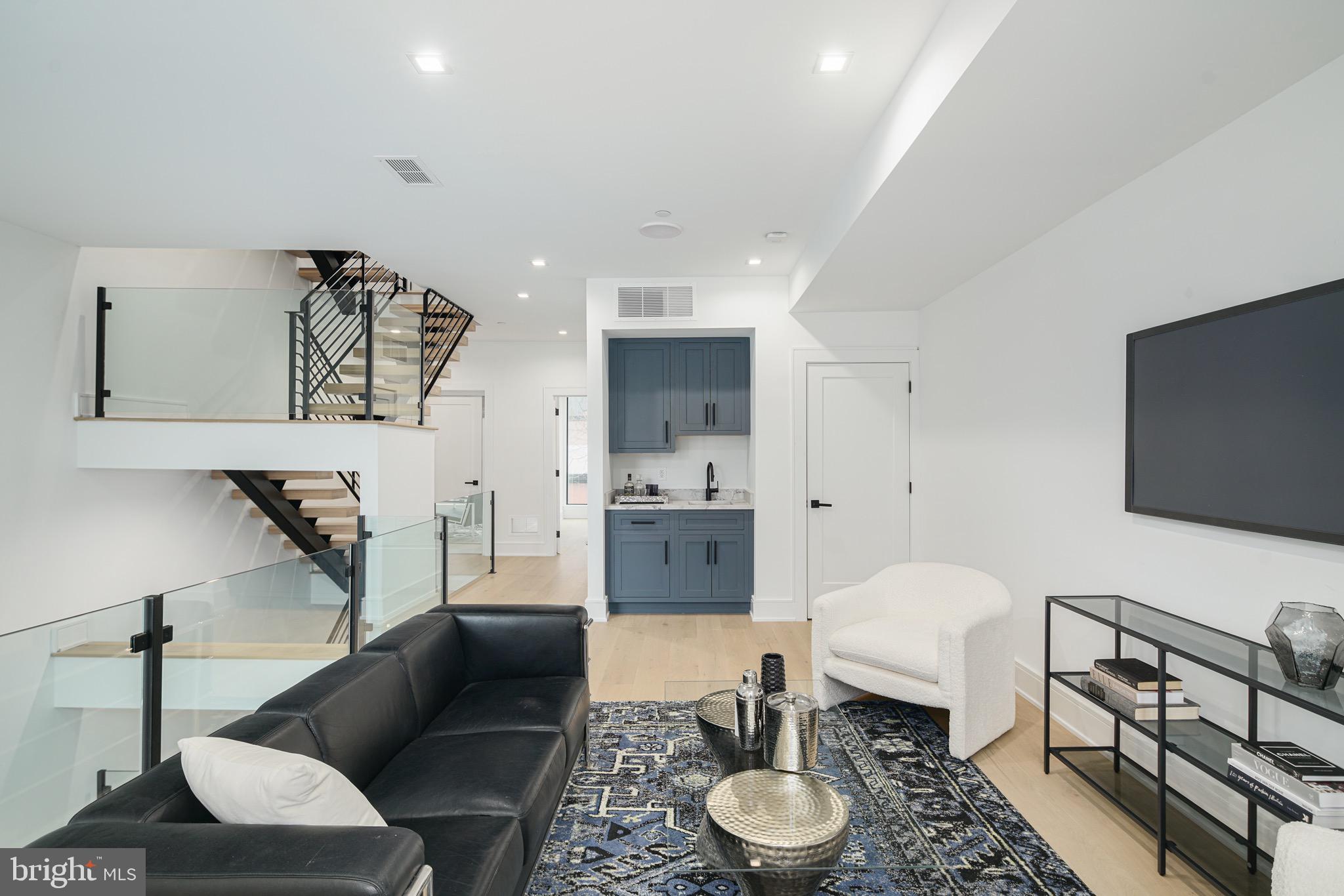 2322 Sansom Street Philadelphia, PA 19103 - Photo 31 of 82 Lofted Bonus Space w/ Wet Bar