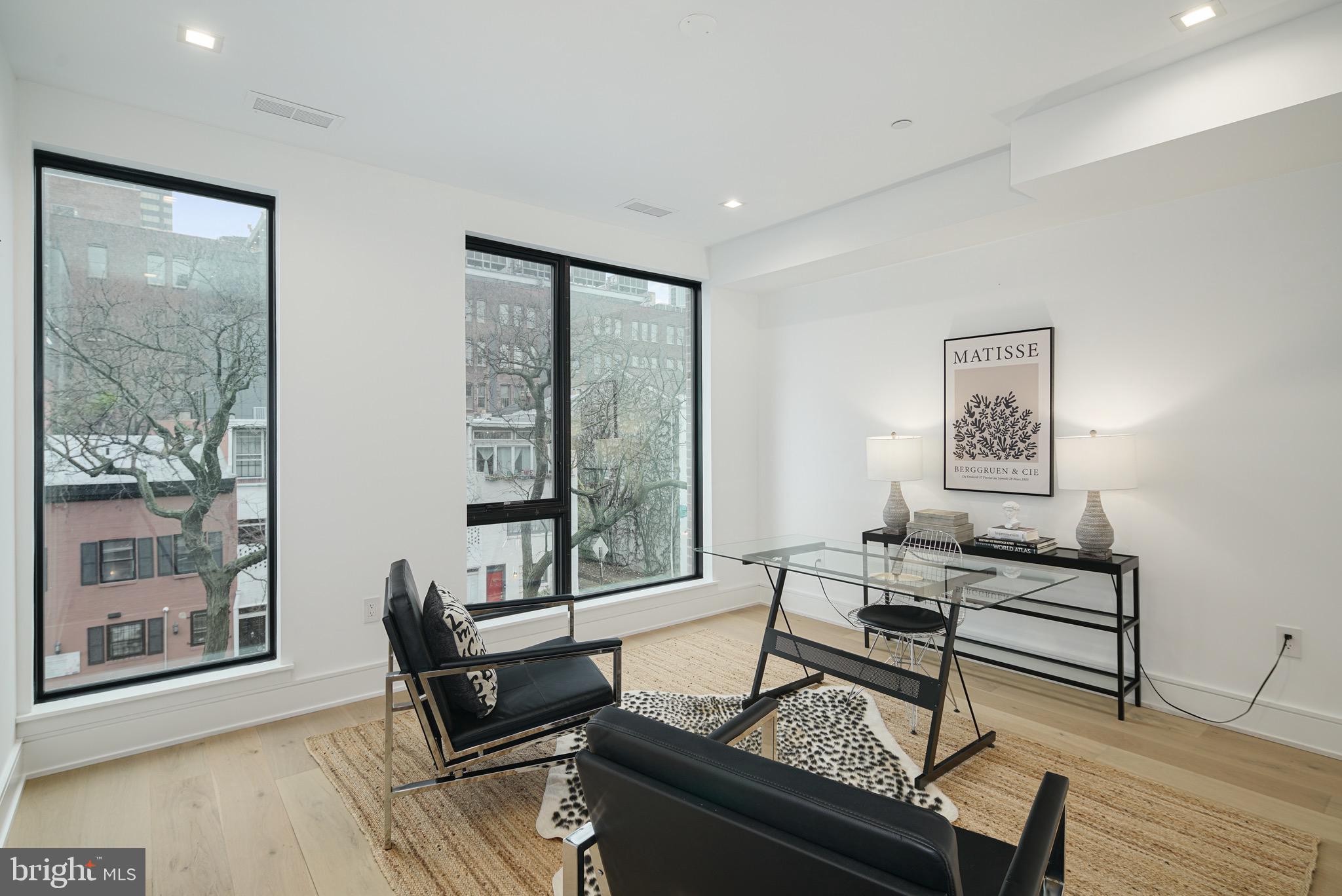 2322 Sansom Street Philadelphia, PA 19103 - Photo 33 of 82 2nd Floor Guest Room