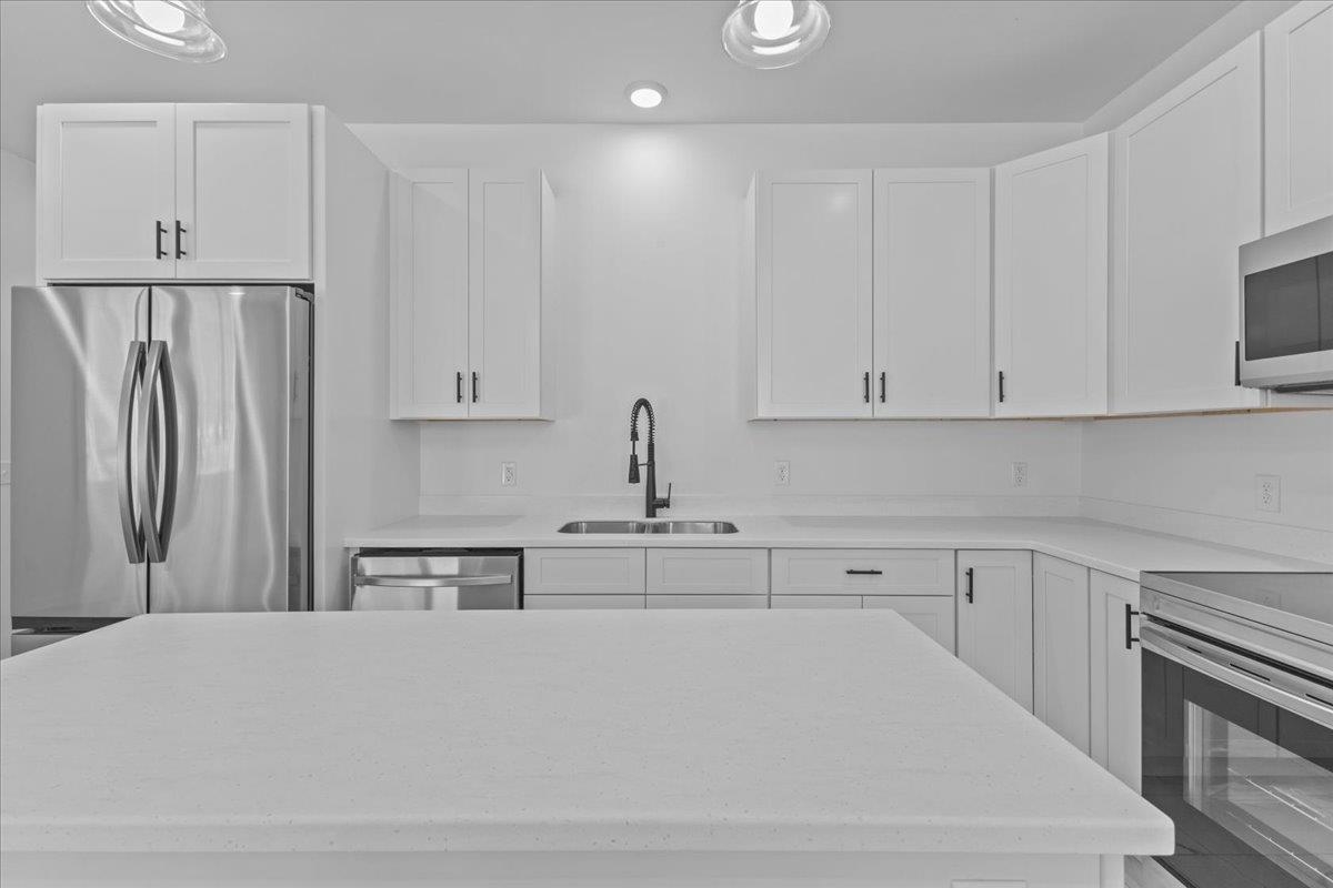 208 Dale Road Burlington, VT 05408 - Photo 18 of 48