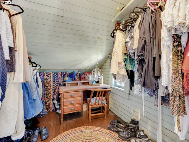 a view of a walk in closet