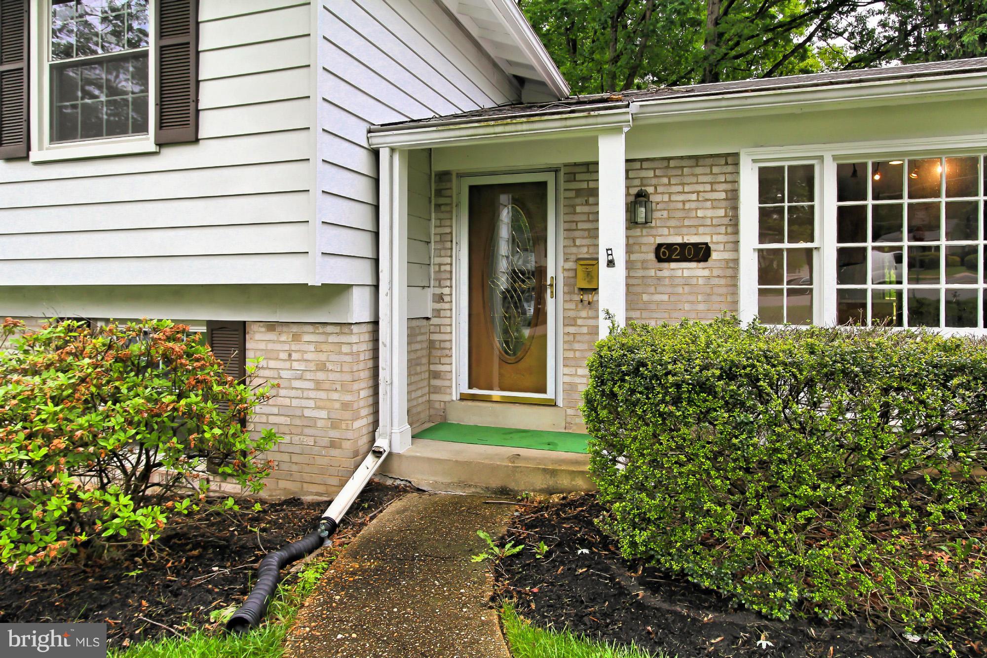 6207 Tyner Street Springfield, VA 22152 - Photo 3 of 30 Exterior (Front)