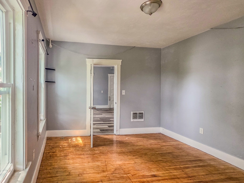 9 Greenwood Street, Unit 2 Worcester, MA 01607 - Photo 12 of 16