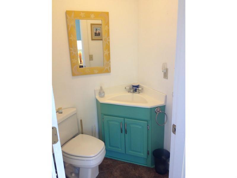 62 Burnt Hill Road Bass Harbor, ME 04653 - Photo 12 of 17 Bathroom.