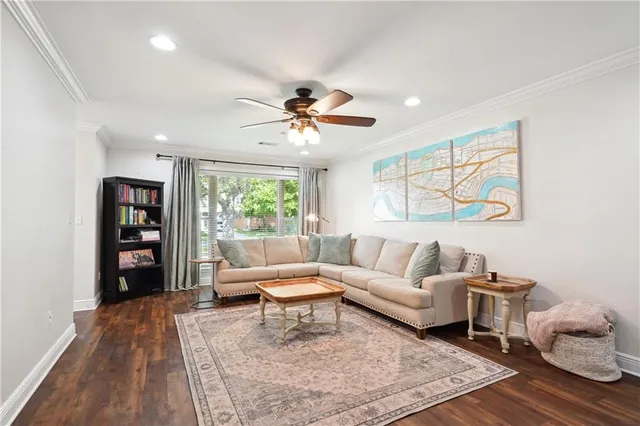 $355,000 | 5835 Chamberlain Drive, New Orleans, LA 70122