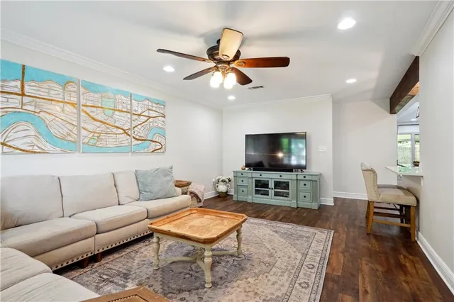 $355,000 | 5835 Chamberlain Drive, New Orleans, LA 70122