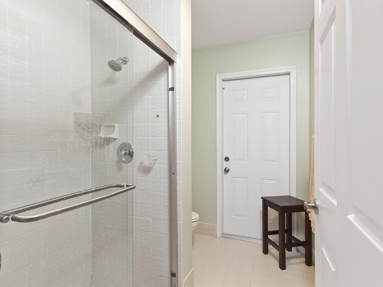 11321 Lake Tree Court Boca Raton, FL 33498 - Photo 19 of 28 18_Masterbath_Shower