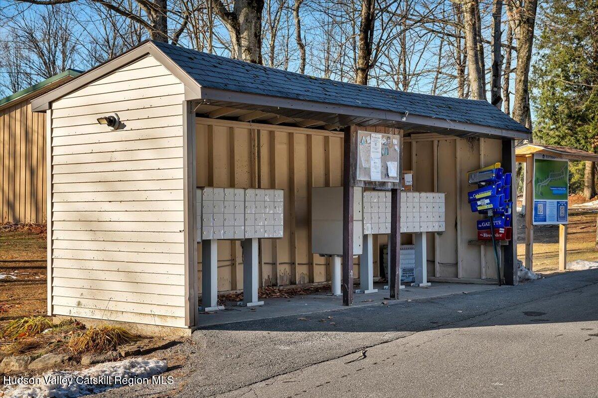 185 Old State Road, Unit 55 Broadalbin, NY 12025 - Photo 40 of 62 a front view of a house