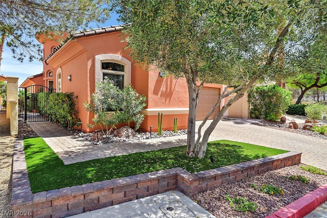12 Vía Ravello Henderson, NV 89011 - Photo 3 of 70 Front of home