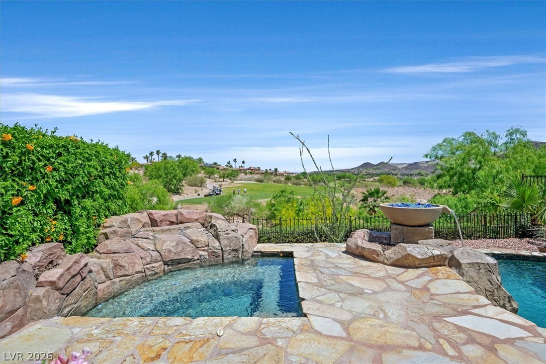 12 Vía Ravello Henderson, NV 89011 - Photo 34 of 70 pool