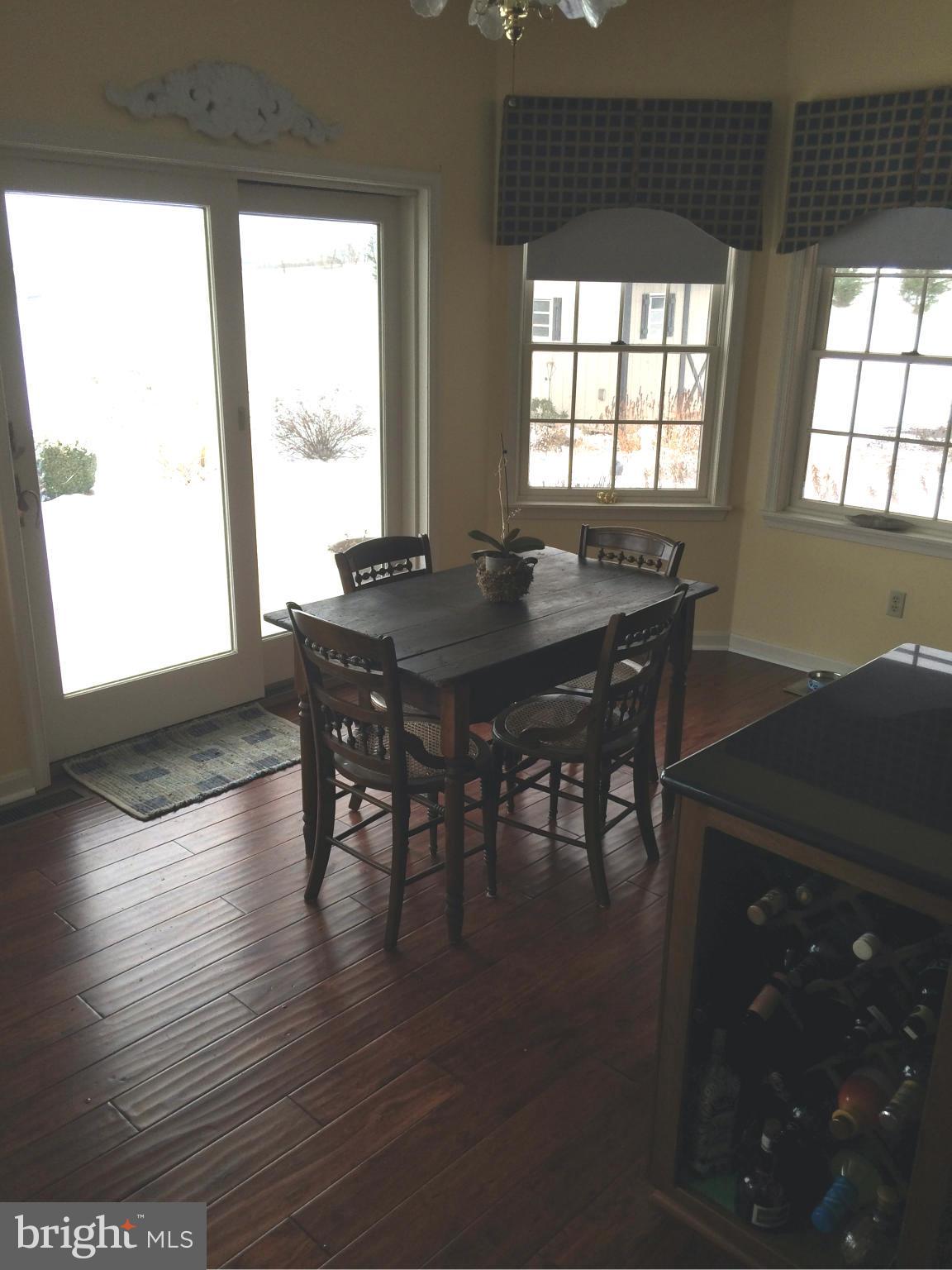 9575 Tomstown Road Waynesboro, PA 17268 - Photo 9 of 30 Kitchen/breakfast room
