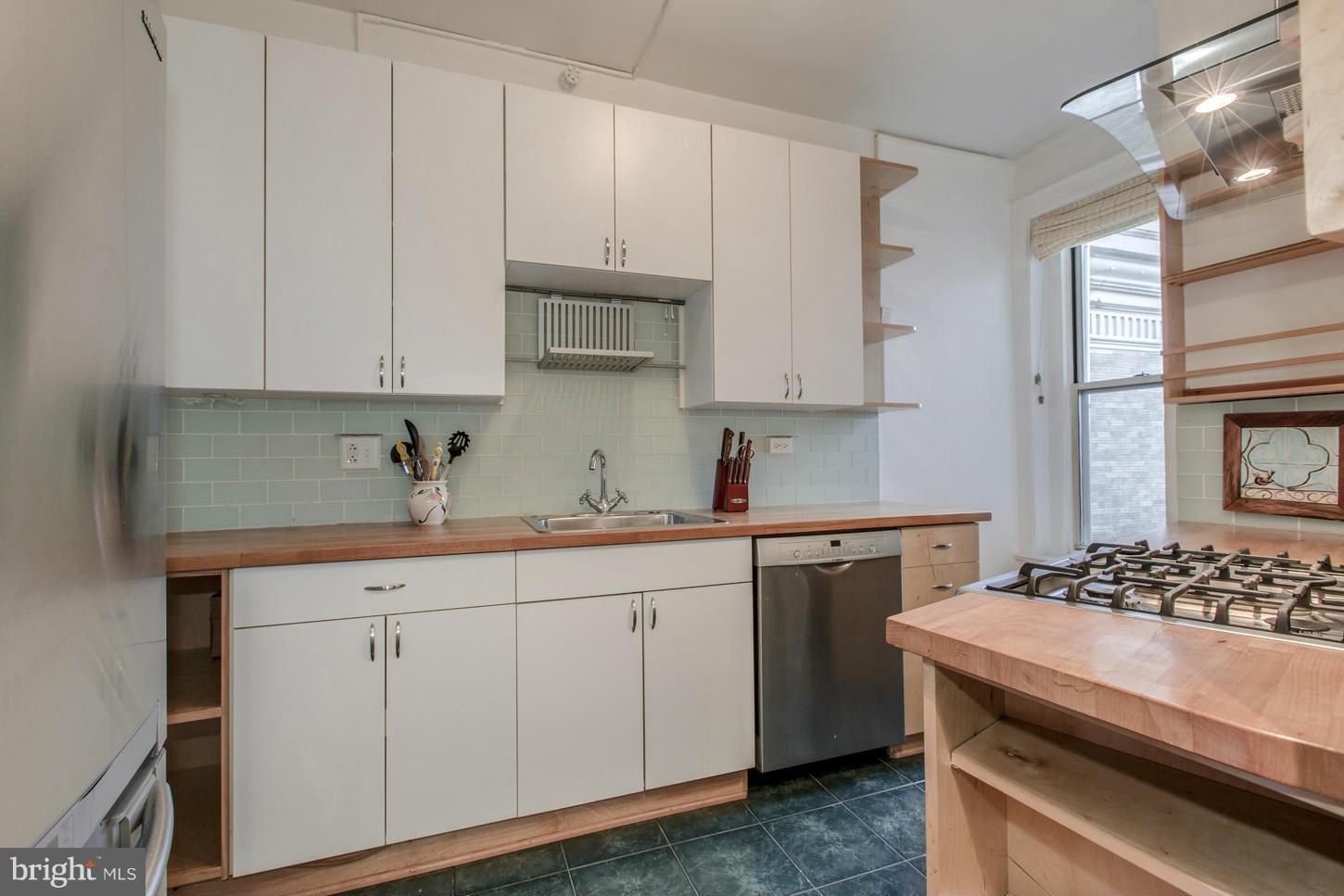 2022 Columbia Road Northwest, Unit 709 Washington, DC 20009 - Photo 9 of 21 Updated Kitchen
