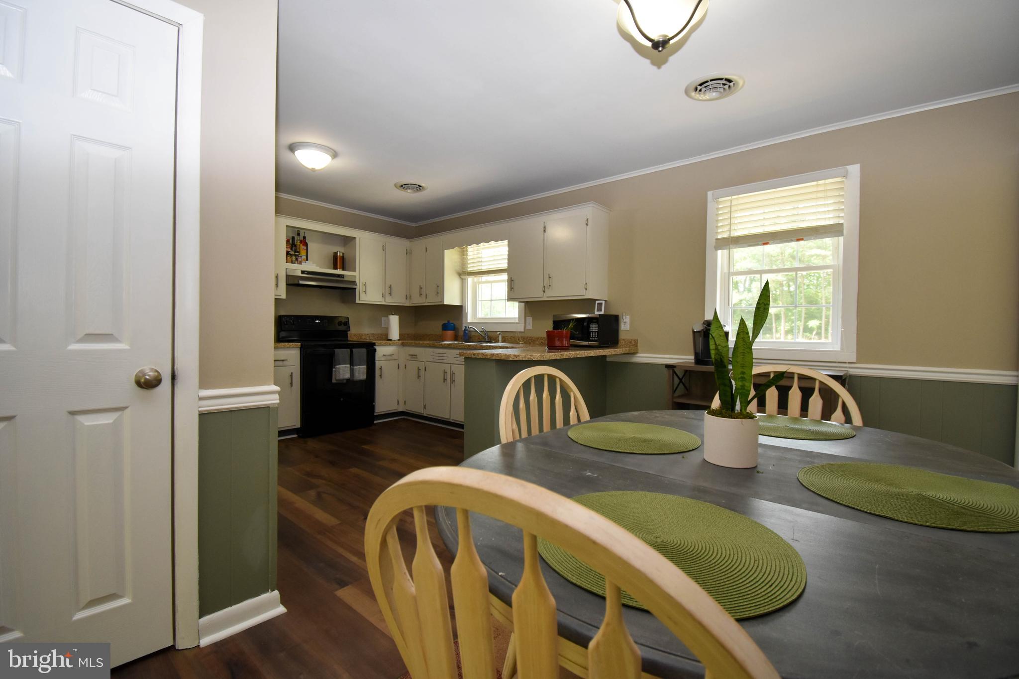 14830 Old Furnace Road Georgetown, DE 19947 - Photo 8 of 27 Dining Area & Kitchen View