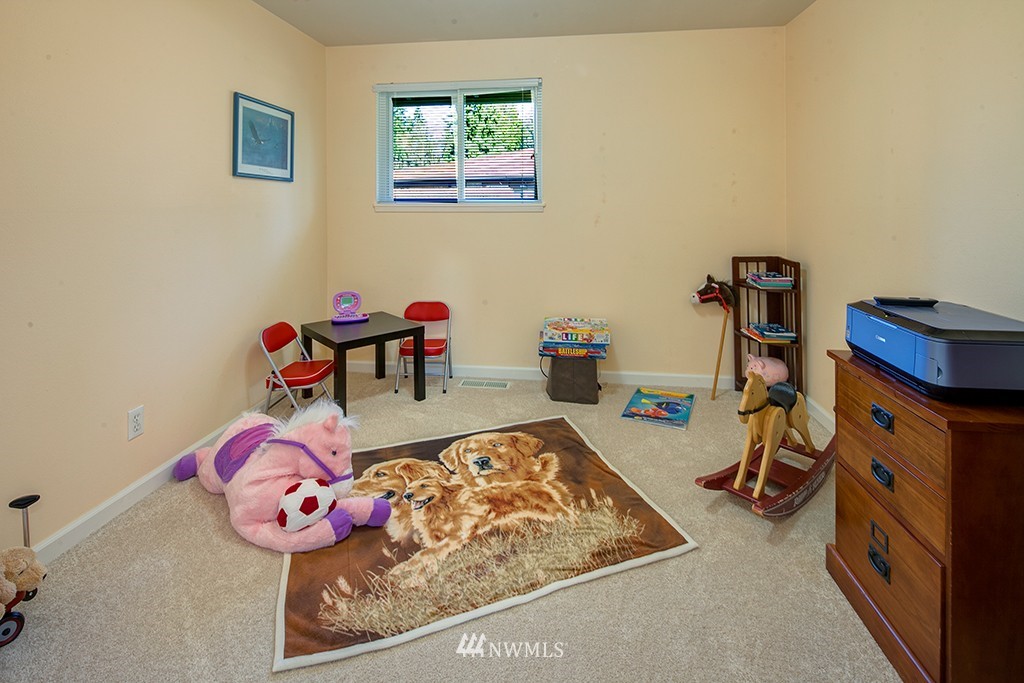 13704 Southeast 144th Street Renton, WA 98059 - Photo 14 of 19 Gallery Image 14