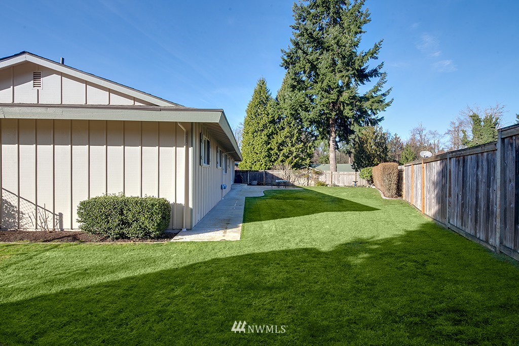 13704 Southeast 144th Street Renton, WA 98059 - Photo 17 of 19 Gallery Image 17