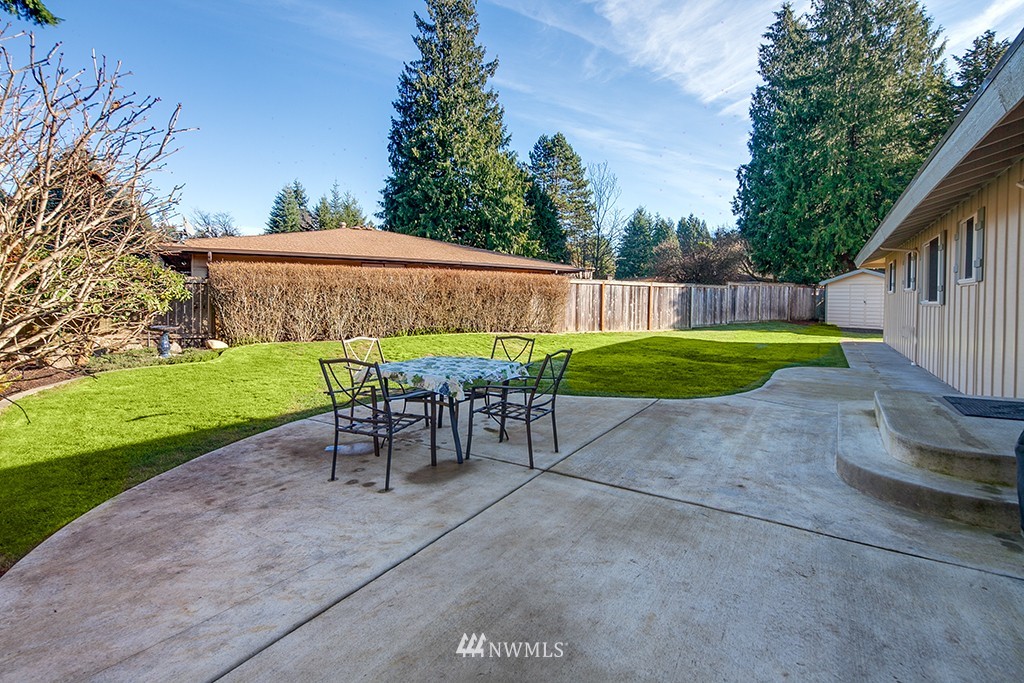 13704 Southeast 144th Street Renton, WA 98059 - Photo 10 of 19 Gallery Image 10