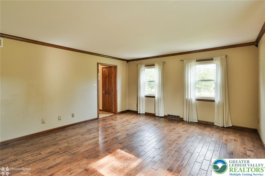 4074 Old Sentry Road Allentown, PA 18104 - Photo 10 of 76