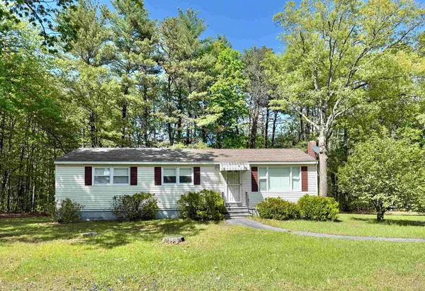$499,900 | 4 Rita Avenue, Pelham, NH 03076