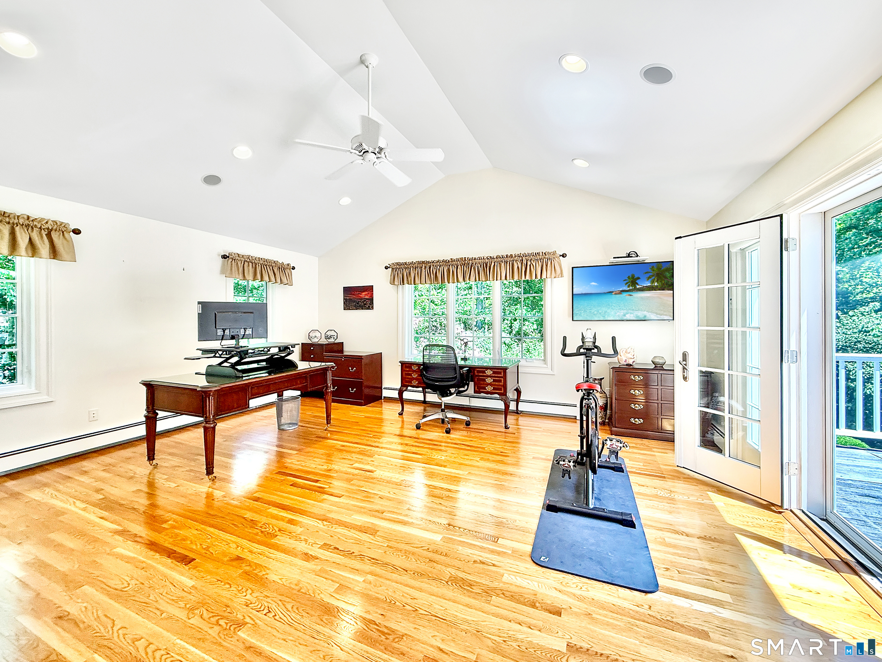 43 Laurel Ledge Road Stamford, CT 06903 - Photo 17 of 25